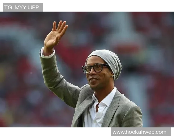 足球明星罗恩的精彩瞬间与职业生涯回顾图片展示